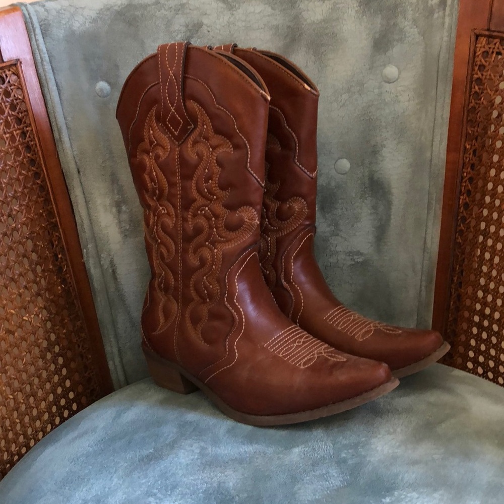 Brown western boots
